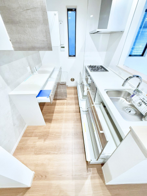 �L�b�`���@�������Ƒ��ƂȂ���A�R�~���j�P�[�V�����̏�