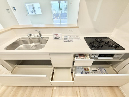 �L�b�`���@�������Ƒ����J��[�߂�A������̂���L�b�`��