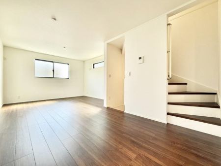 ���r���O�@���������R�Ɖ�b�����܂��A�S�n�悢�ЂƂƂ�