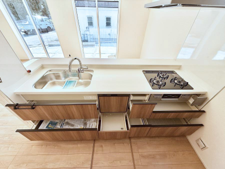 �L�b�`���@�������Ƒ����J��[�߂�A������̂���L�b�`��