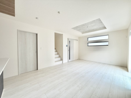 ���r���O�@���������났�ƏΊ炪�W�܂�A�S���܂郊�r���O