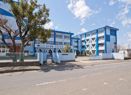 ���ӊ��@���w�Z 400m ���쒬�����쒆�w�Z