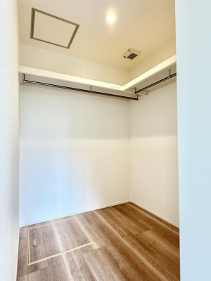 ���[�@������WIC�t���ňߗނ��ו����܂Ƃ߂Ď��[�ł���֗��ȋ�Ԃł�