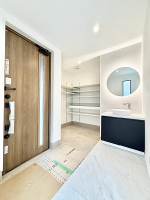 ���ց@������ �V���v���Ŕ������A���K�ȕ�炵�̓����