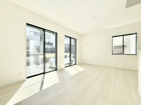 ���r���O�@���������R�Ɖ�b�����܂��A�S�n�悢�ЂƂƂ�