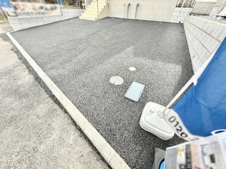 �@�O�ρ�����ɂ��钓�ԃX�y�[�X�Ȃ̂ň��S�ł���