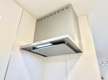 ���̑����ρ@�ݔ����������̏��C����������C��ɗU������A�����I�ɔr�����ł��܂��B