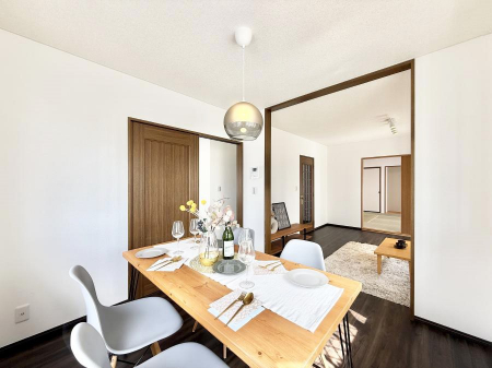 ���r���O�@���������S�n�̂����A���z�̃��r���O