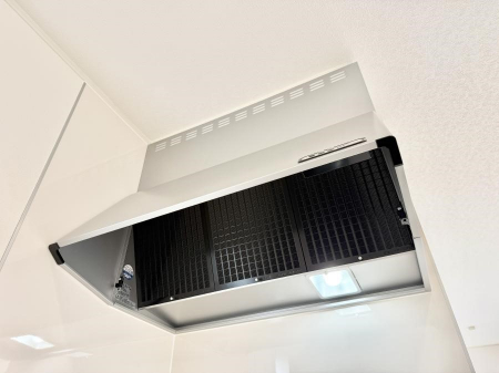 ���̑����ρ@�ݔ����������̏��C����������C��ɗU������A�����I�ɔr�����ł��܂��B