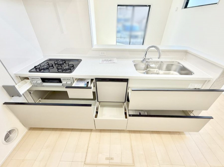 �L�b�`���@�������Ƒ����J��[�߂�A������̂���L�b�`��