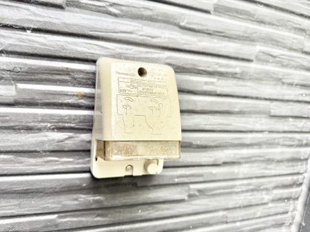 ���̑����ρ@�ݔ������O�ɓd���R���Z���g������΁A�������@�ő���O�ǂ�|������ȂǕ֗��ł��B