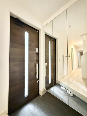 ���ց@������ �V���v���Ŕ������A���K�ȕ�炵�̓����