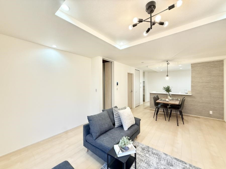 ���r���O�@���������R�Ɖ�b�����܂��A�S�n�悢�ЂƂƂ�