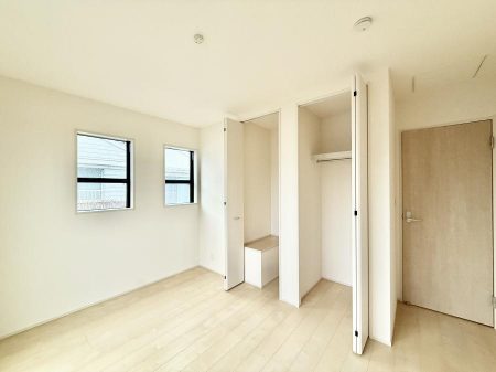 �q�������@�������v���C�x�[�g��ԂƂ��ĐÂ��ŗ�������������񋟂��Ă���܂�