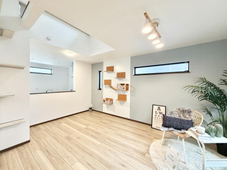 ���r���O�@���������R�Ɖ�b�����܂��A�S�n�悢�ЂƂƂ�