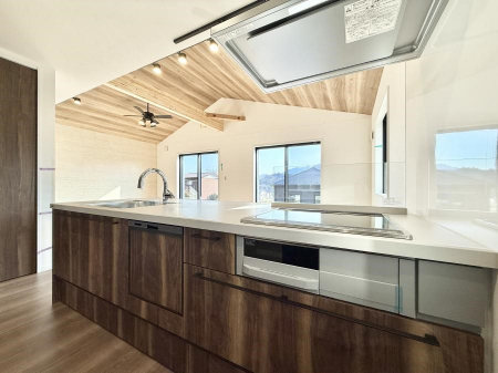 �L�b�`���@�������V���v���Ŕ������S�n�悢���Ԃ𐶂ރL�b�`�����