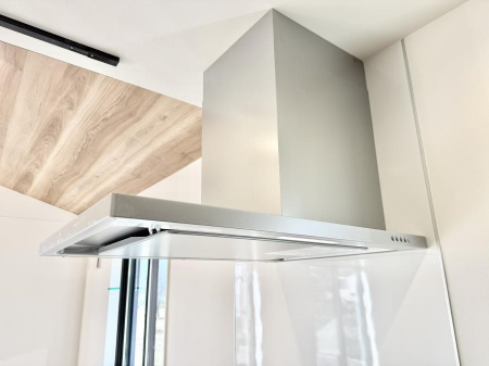 ���̑����ρ@�ݔ����������̏��C����������C��ɗU������A�����I�ɔr�����ł��܂��B