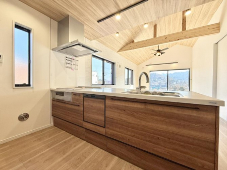 �L�b�`���@�������L���C�ɕЕt���A�g���₷���L�b�`��