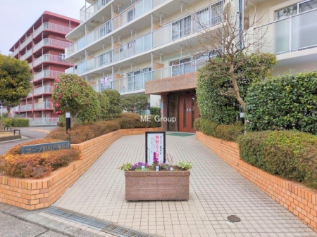 �G���g�����X�@�O�ρ��Ǘ��̍s���͂����G���g�����X�ň��S���ĕ�点����ł�