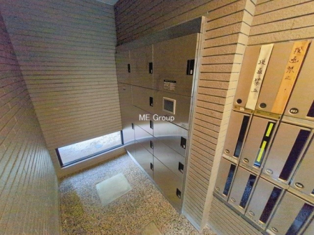 ���̑����ρ@�ݔ������S�ŃX���[�Y�ɉו����󂯎��āA�Z��������ɍœK