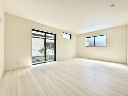 ���r���O�@���������R�Ɖ�b�����܂��A�S�n�悢�ЂƂƂ�