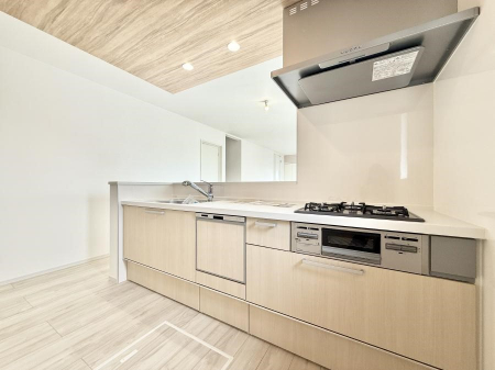 �L�b�`���@�������Ƒ����J��[�߂�A������̂���L�b�`��