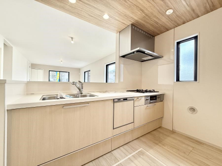 �L�b�`���@���������y���݂ƐH�ׂ�K����͂���L�b�`��