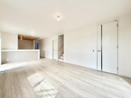 ���r���O�@���������R�Ɖ�b�����܂��A�S�n�悢�ЂƂƂ�