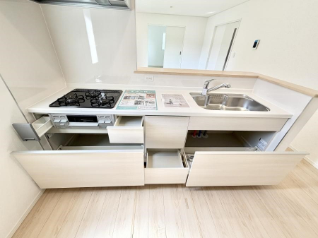 �L�b�`���@�������Ƒ����J��[�߂�A������̂���L�b�`��