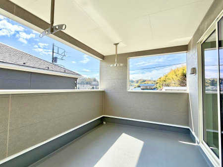 �o���R�j�[�@������ �G�߂̈ڂ낢����������J���I�ȋ�Ԃł�