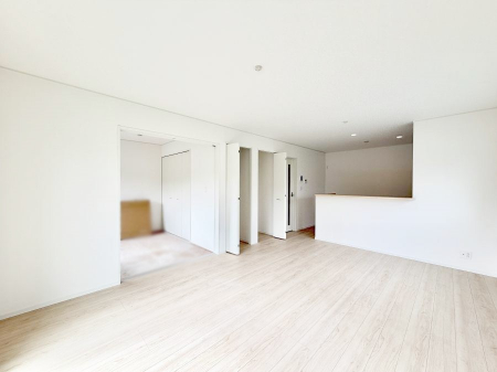 ���r���O�@���������S�n�̂����A���z�̃��r���O