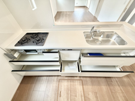 �L�b�`���@�������Ƒ����J��[�߂�A������̂���L�b�`��