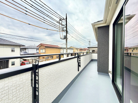 �o���R�j�[�@������ �G�߂̈ڂ낢����������J���I�ȋ�Ԃł�