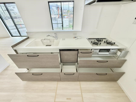 �L�b�`���@���������y���݂ƐH�ׂ�K����͂���L�b�`��