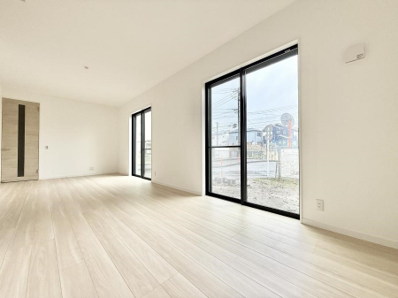 ���r���O�@���������R�Ɖ�b�����܂��A�S�n�悢�ЂƂƂ�