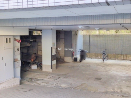 ���̑��@�O�ρ�������Ɛ������ꂽ���֏�ŁA���]�Ԃ̕ۊǂ����S�ł�