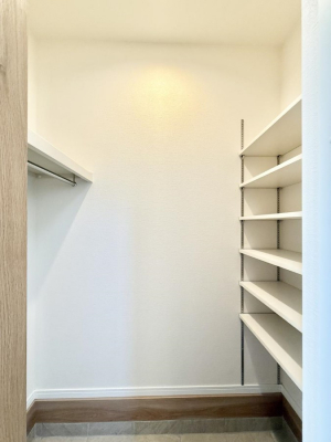 ���[�@�������V���[�Y�C���N���[�[�b�g�t�Ȃ̂ŁA�O�Ŏg�������܂Ƃ߂Ď��[�A�������茺�ւ�  