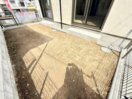 ���̑��@�O�ρ��~�n���ɂ�Ƃ肠��΂̃X�y�[�X������A���₩�ȕ��͋C�ł�