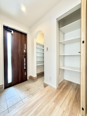 ���ց@������ �V���v���Ŕ������A���K�ȕ�炵�̓����