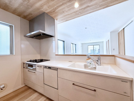 �L�b�`���@�������V���v���Ŕ������S�n�悢���Ԃ𐶂ރL�b�`�����