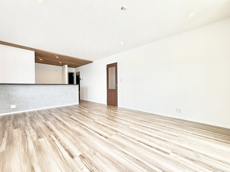 ���r���O�@�����������������Ɠ��ʂɂ���A�e���̋��