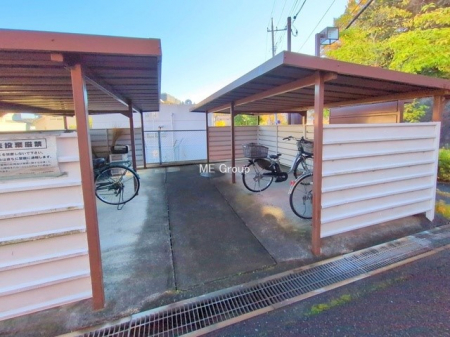 ���̑��@�O�ρ����X�̈ړ��ɕ֗��Ȓ��փX�y�[�X����������m�ۂ���Ă��܂�