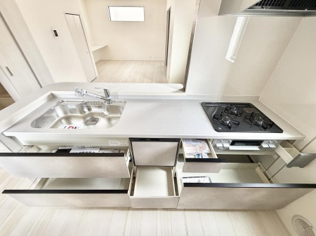 �L�b�`���@�������Ƒ����J��[�߂�A������̂���L�b�`��