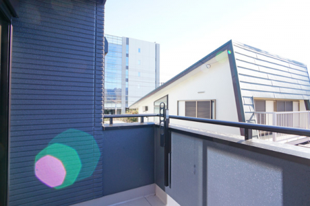 �o���R�j�[�@������ �G�߂̈ڂ낢����������J���I�ȋ�Ԃł�