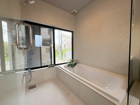 �����@�������������A������芰����o�X���[��