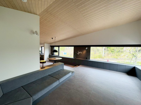 ���r���O�@�������������������͋C�ŁA�����b�N�X�ł�����K�ȋ��