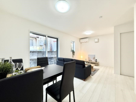 ���r���O�@���������났�ƏΊ炪�W�܂�A�S���܂郊�r���O