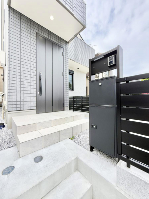 ���ց@�O�ρ� �V���v���Ŕ������A�Z�܂��̑���ۂ��ʂ錺�ւł�