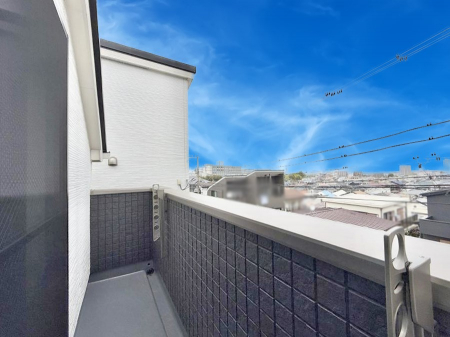 �o���R�j�[�@������ �G�߂̈ڂ낢����������J���I�ȋ�Ԃł�