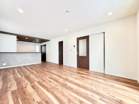 ���r���O�@�������Ƒ��̎��Ԃ��ʂ�A���K�Ŗ��������